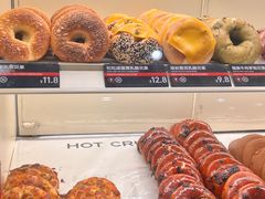 -HOT CRUSH趁热集合·现烤面包(上海环球港店)