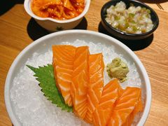 三文鱼刺身-初居食屋日式料理(万象城购物中心店)