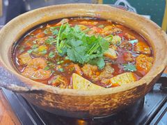 臭豆腐肥肠鸡煲-谢记上海大排档(长寿路店)