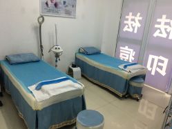 -苗方清颜专业祛痘