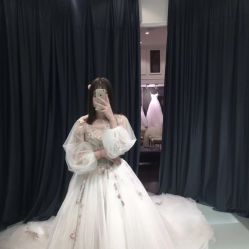 -VV新娘婚纱礼服体验馆