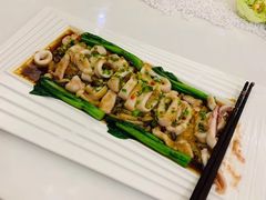 -上海跨国采购会展中心