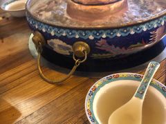 -毛辣果·贵州红酸汤牛肉火锅(西单店)