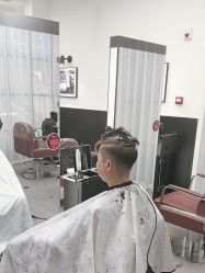 -侨治发型
