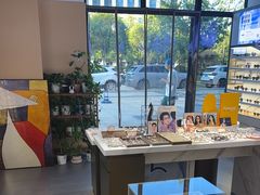 -视野联行眼镜蔡司·依视路官方授权店(顺城店)