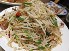 -方国老头包子·39年威海本地老字号•小船海鲜疙瘩汤