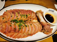 特色咸蹄髈-老阿爸鲜鱼土菜(昆山花桥店)