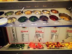 自助调料区-海底捞火锅(勒泰店)