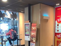 -麦当劳(轻轨曹杨路店)