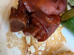 南郊宾馆特色猪蹄-南郊宾馆·风味自助餐厅·山东十六地市特色菜