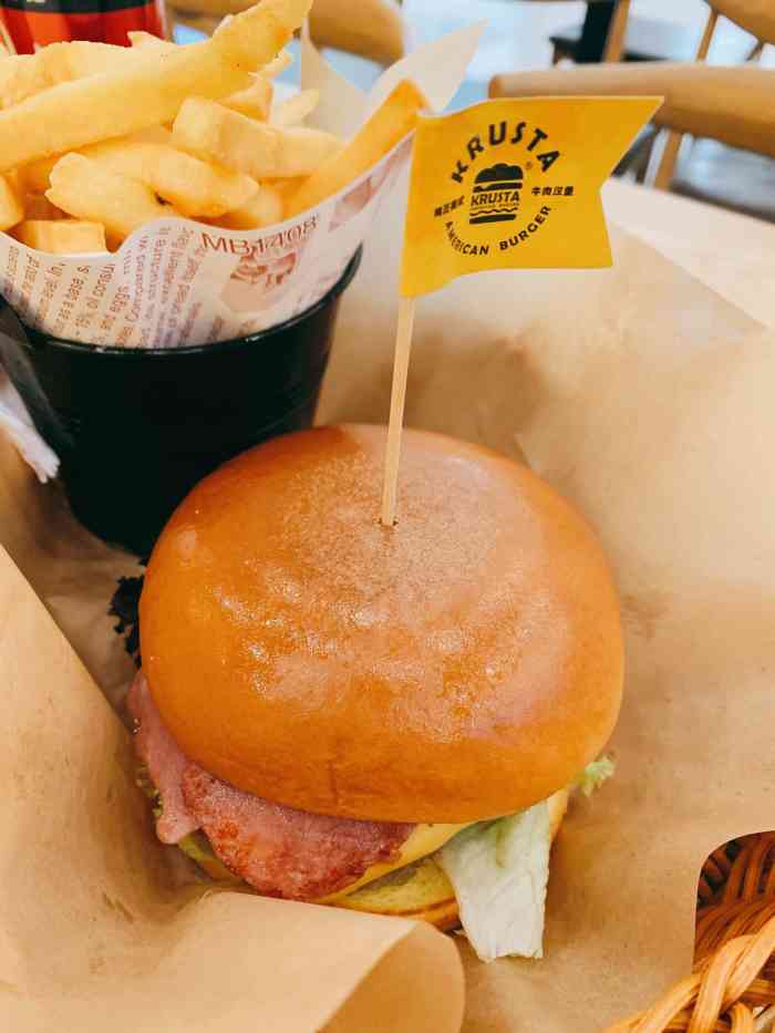 酷食塔krusta美式牛肉汉堡(晶耀前滩店)-"继续打卡晶耀前滩各家小店
