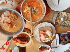 -蜜桃餐厅·伴山(湖滨商业街店)