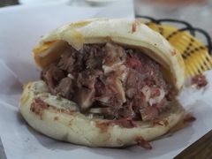 -闫家驴肉老店(华电一校店)