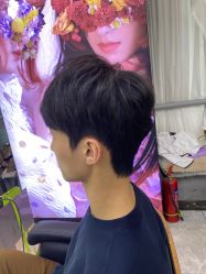 点击看大图 -藤野造型烫发染发