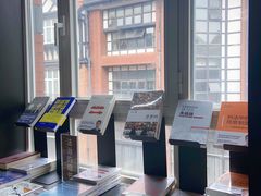 -钟书阁(松江泰晤士小镇店)