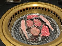 -山川小町·极番烧肉(新地假日广场店)