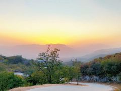 -鬼笑石后山停车场
