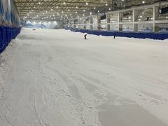 -乔波室内滑雪场