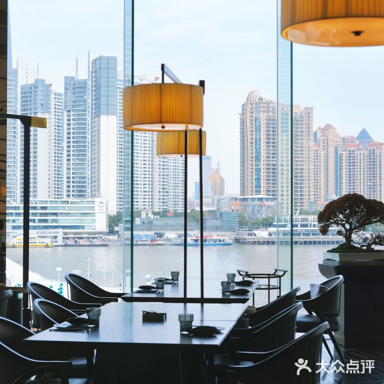 初筵｜上海外滩高颜值江景餐厅☁️