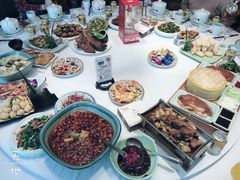 -海派美食·家宴海鲜青岛菜·石锅鲽鱼头(东方城店)