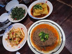 -蓝田九大碗民俗食府(蓝田店)