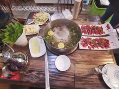-牛缘村·贵州黄牛肉火锅(西善桥店)