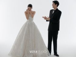 -至臻微拉婚纱摄影