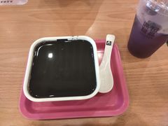 生磨芝麻糊汤丸(热)-满记甜品(南京虹悦城三店)