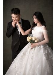 -雪中彩影婚纱摄影·微光艺术中心