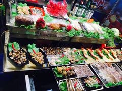 -六合夜市