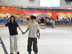 -正佳冰河湾真冰滑冰场