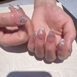 -花系美·美甲美睫精品店