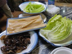 -乳仔牛牦牛汤锅 烤羊排(松潘古城店)
