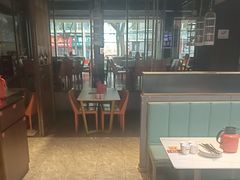 -阿瓦山寨·湘菜现炒·剁椒鱼头王(咸阳总店)