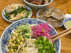 老北京炸酱面-门框胡同百年卤煮(新街口店)