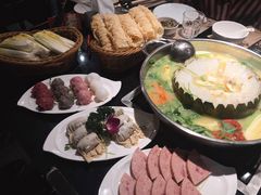 娃娃菜-大红袍火锅料理(尖沙咀店)