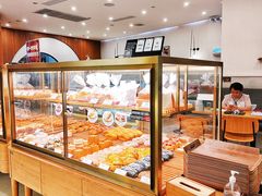 面包甜点陈列柜-石头先生的烤炉(济南领秀城贵和店)