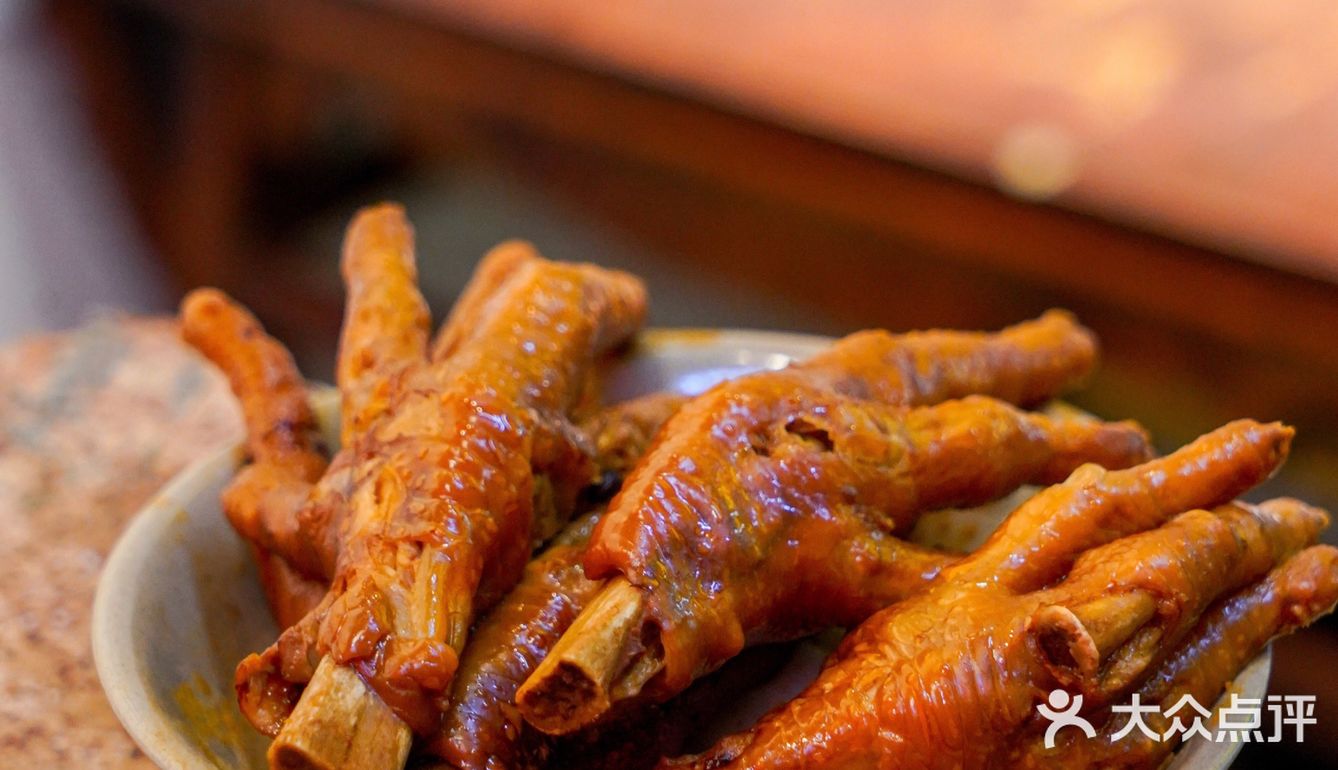 热闹的老小区重庆火锅、香爆整条gai‼️