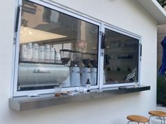 -HUGS coffee(东区店)