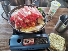 部队锅-MI WU FACTORY米屋美食工厂餐厅(绿地店)
