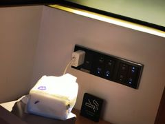 -SFEEL设计师酒店(成都春熙路天府广场店)