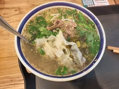 -云阿蛮云南生烫牛肉米线(奉贤路店)
