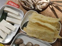 -菌小白火锅(时尚天河店)