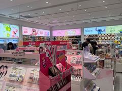-名创优品(山东青岛华润万象城店)