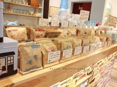 -猫的天空之城概念书店(杭州南宋御街店)