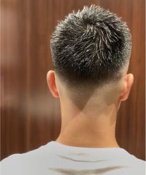 -即型男士理发工作室