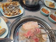 -金滏山·烤肉海鲜火锅自助(襄阳万达店)