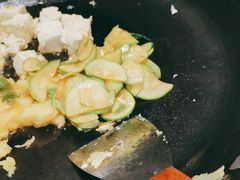 -丁姨妈贵州臭豆腐烙锅(甲秀楼店)