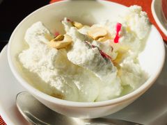 -Lake Shore Hotel & Restaurant