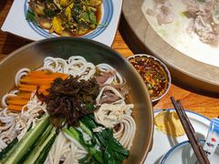 -滇香肴·云南菜蒸汽石锅鱼(云南北路店)